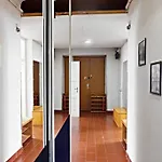 Old Town Gateway Apartment *