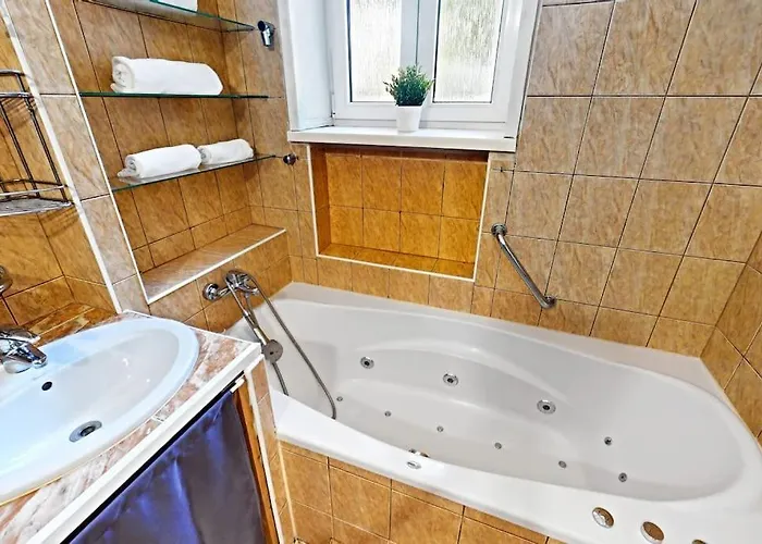 Old Town Gateway Апартаменти *