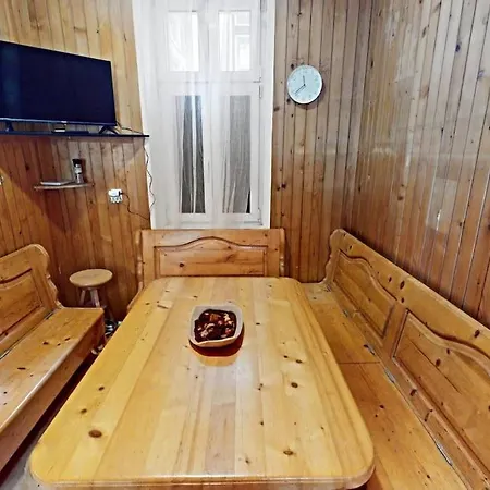 Old Town Gateway Apartment *