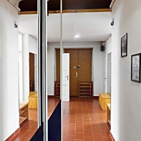 Old Town Gateway Apartment *